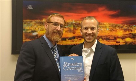 Photo: MK Rabbi Yehuda Glick & Israel365 Founder Rabbi Tuly Weisz. Courtesy: ArutzSheva